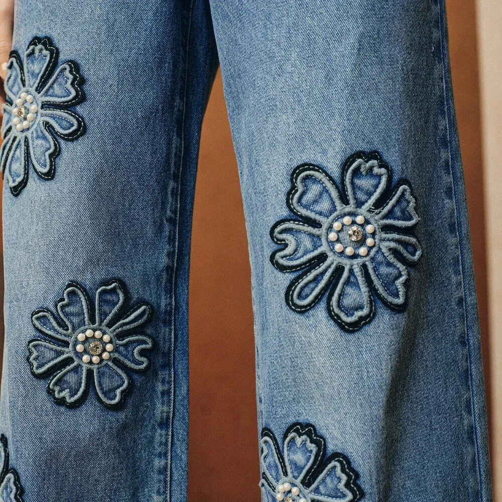 Dark Wash Women's Elegant Floral Embroidered Jeans with Pearl Rhinestone - Picture 6 of 7